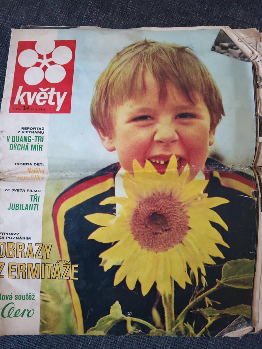 Spomienky na éru červených vlajok, pionierov, Sandokana a povinných osláv
