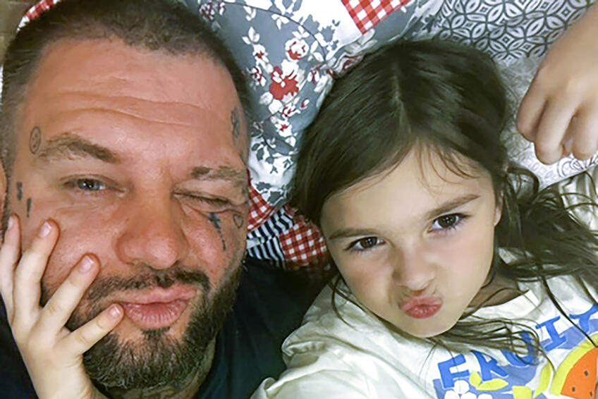 Raperova dcérka Nelly má meno po jeho zosnulej mame. 