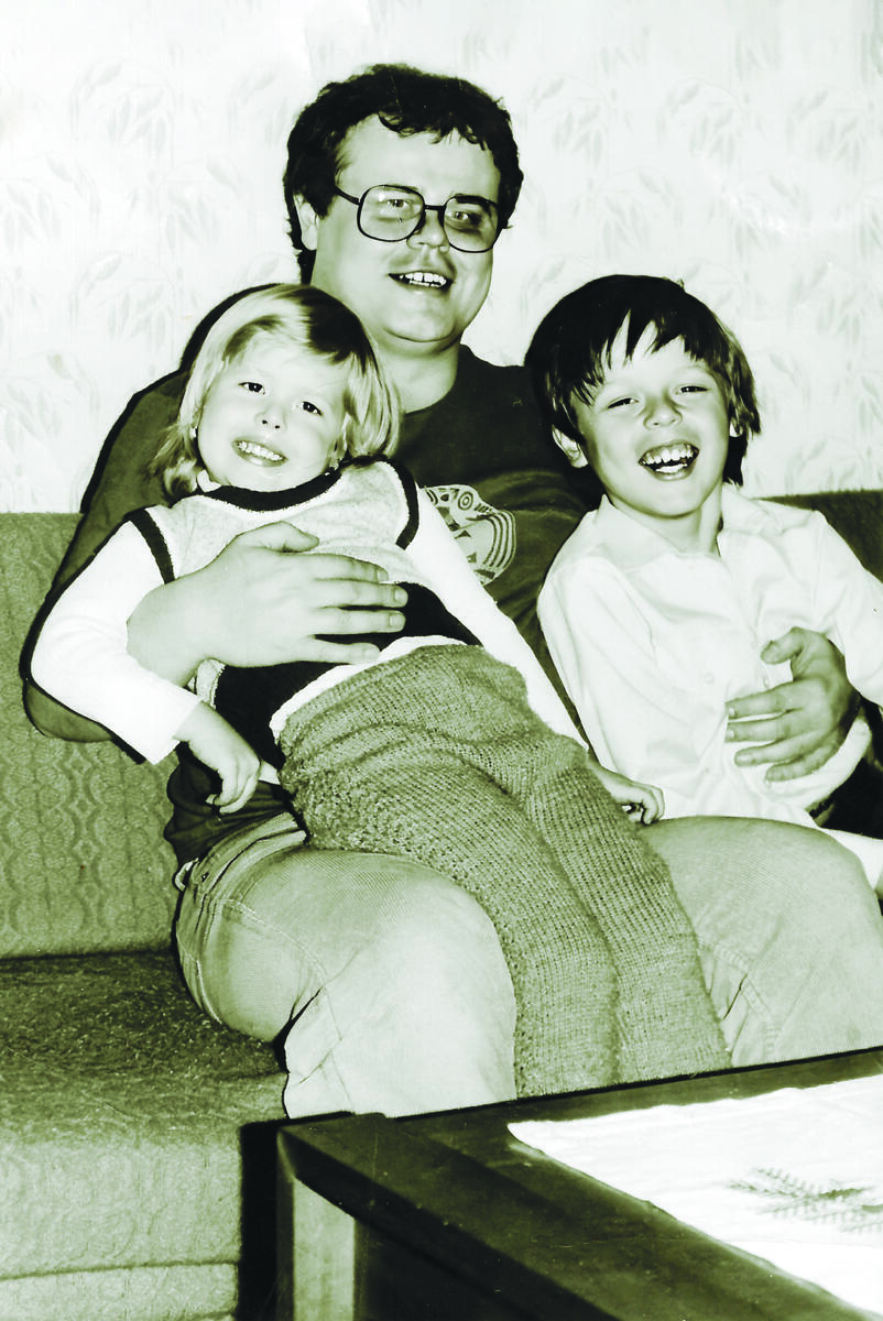 20 rokov od smrti hudobníka Mariána Kochanského († 50) zo skupiny Lojzo:  Volali ho Džeky