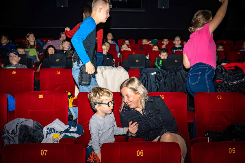 Kino sa otvára ľuďom s autizmom: Špeciálne projekcie po celom Slovensku!