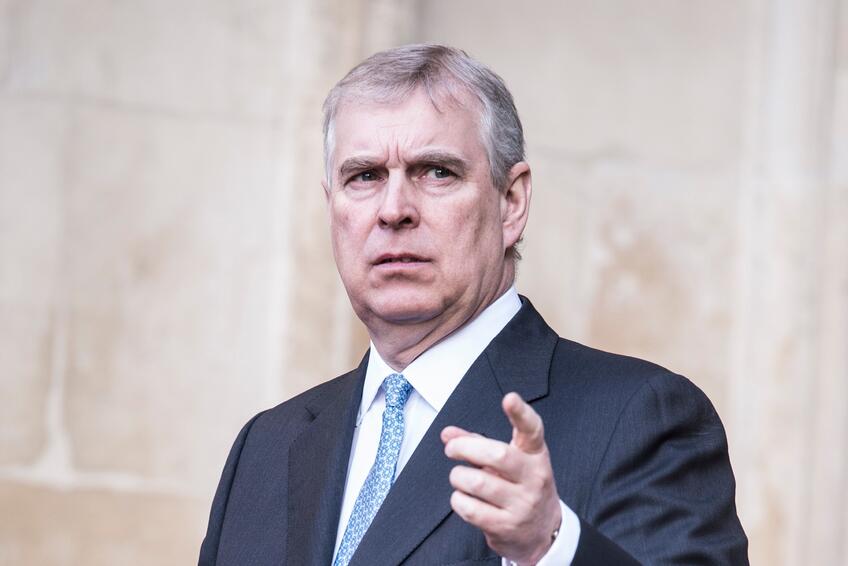 POCHYBNÉ ZNÁMOSTI: Andrew bol zapletený nielen do škandálu s J. Epsteinom, ale aj so synom M. Kaddáfiho či údajným čínskym špiónom.