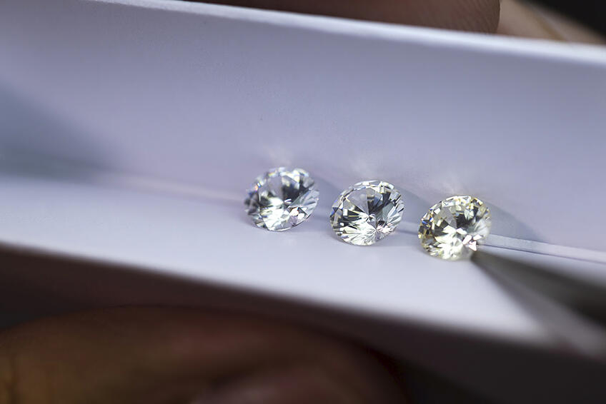 Gemológ Martin Mikuš a tajný svet drahých kameňov: Ako rozoznať pravý od falošného?