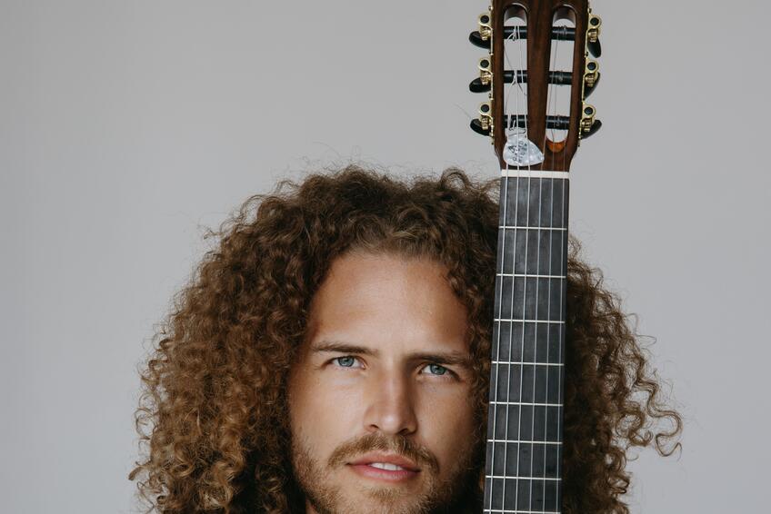 Dávid Bílek si nevie predstaviť svoj život bez milovanej gitary. 