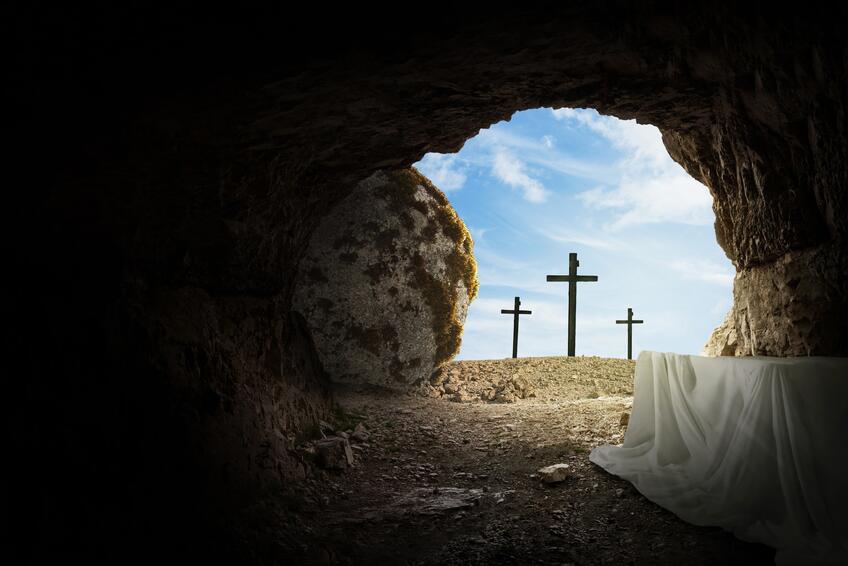 Veľká noc je oslavou smrti a zmŕtvychvstania Ježiša Krista. 