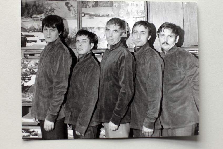 S KOLEGAMI: Herci, na ktorých slovenské divadelníctvo nezabudne - zľava Jozef Adamovič († 73), Oldo Hlaváček († 91), Juraj Sarvaš († 91), Michal Dočolomanský († 66) a Juraj Slezáček († 73).