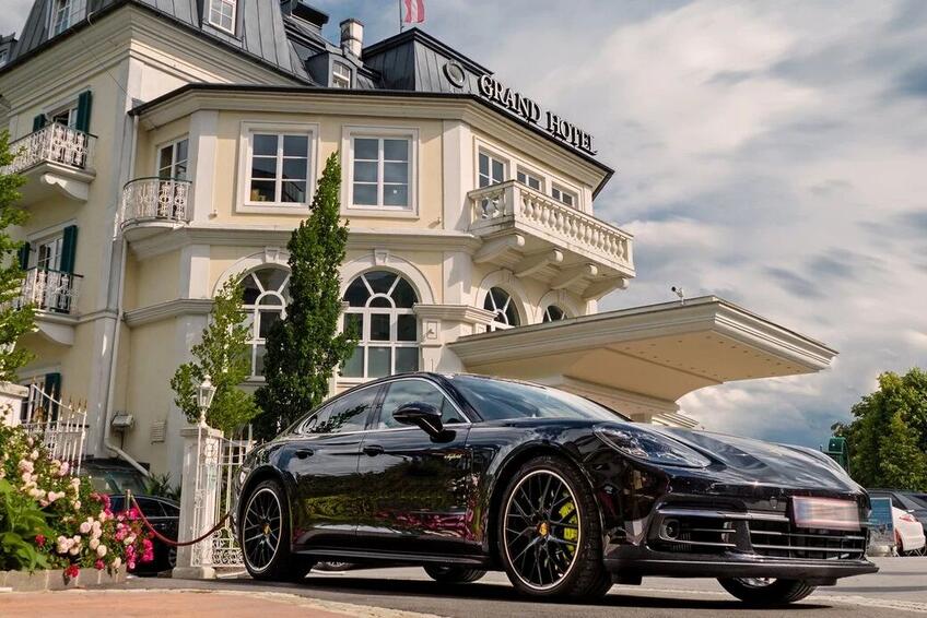 SVETOVÁ ZNAČKA: V Zell am See býva aj rodina známa v automobilovom priemysle.