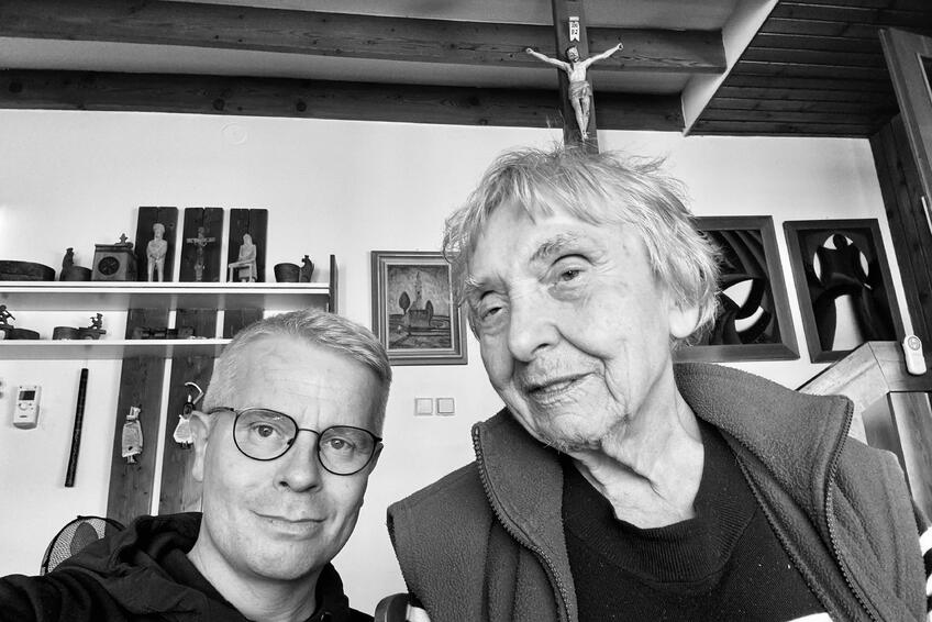 Spomienka na Magdu Rúfusovú († 91). Rehoľný kňaz, spisovateľ a pedagóg Karol Lovaš: Dopriať smrť, je prejavom súcitu a lásky. Žena, tvrdá k sebe i k ostatným