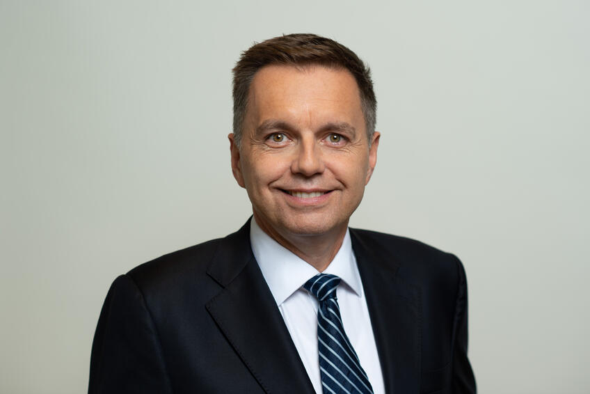 Peter Kažimír, guvernér NBS