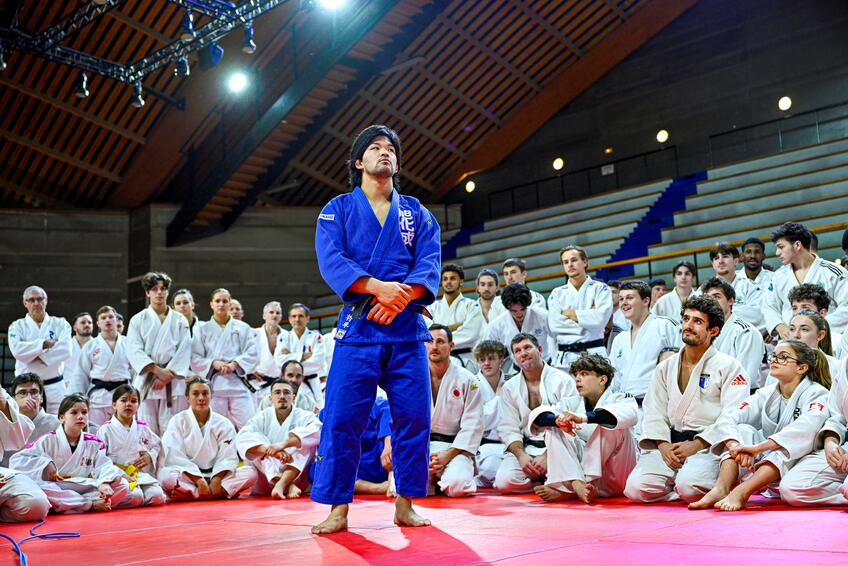 TRÉNING NA SLOVENSKU: Olympijského víťaza pozval 1. judo club Pezinok v spolupráci so Slovenským zväzom judo.