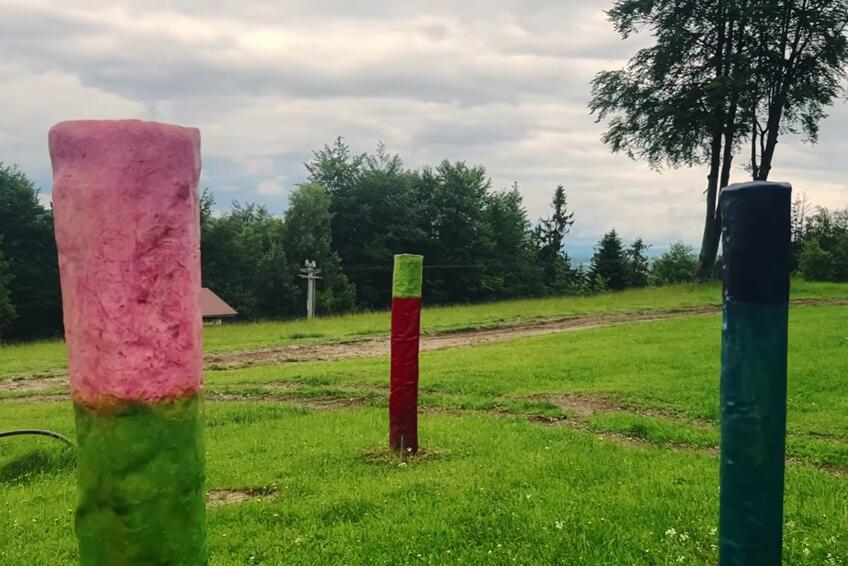 Totemy: Dielo chorvátskej autorky Anity Kontrec pútajú pozornosť.