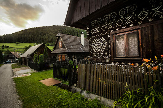 Moderná novinka v rázovitej slovenskej obci: Po Čičmanoch s virtuálnym sprievodcom