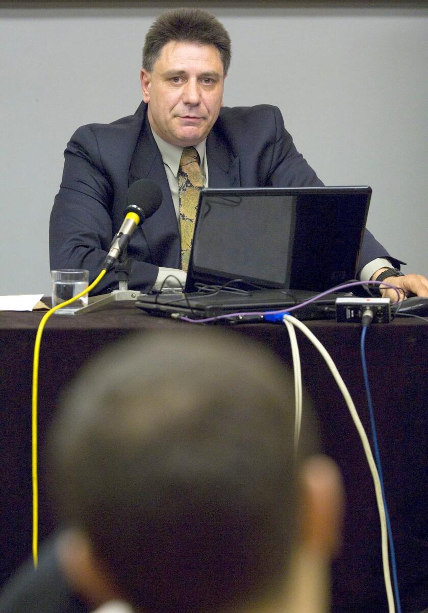 Spomienky nebohého novinára a publicistu Pavla Jacza († 66) na udalosti z Novembra 1989: Paľo, toto sa vysielať nebude!