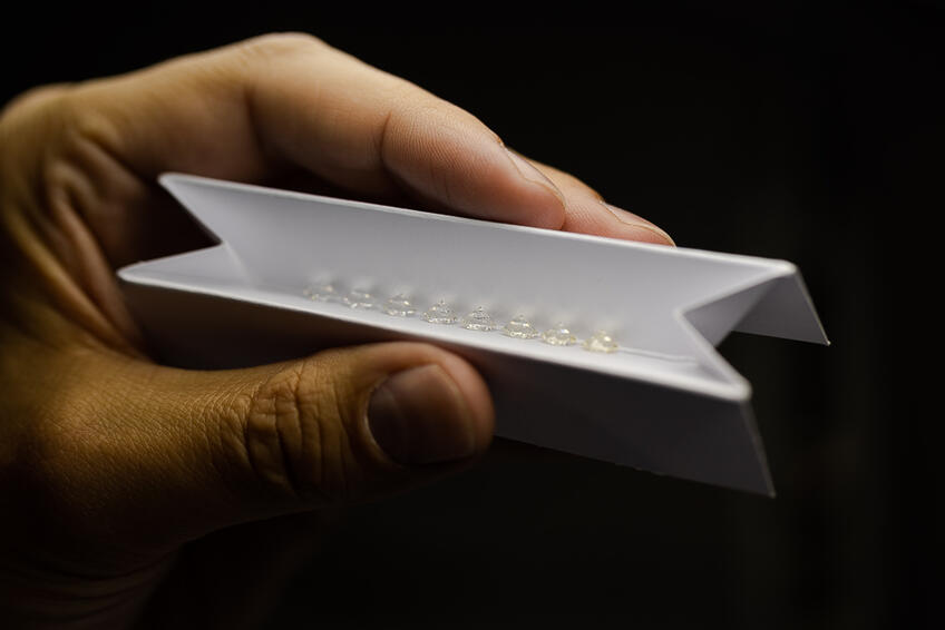 Gemológ Martin Mikuš a tajný svet drahých kameňov: Ako rozoznať pravý od falošného?