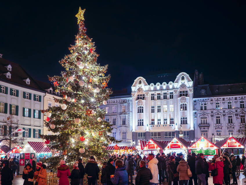 Najpopulárnejšie vianočné trhy na Slovensku: Punč, lokše a dobrá zábava