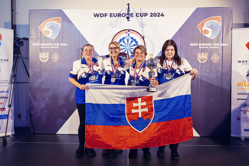 Slovenka Henrieta (52) organizuje a komentuje domáce aj medzinárodné turnaje v netradičnej hre:  Šípky jej vyrobili v Japonsku 