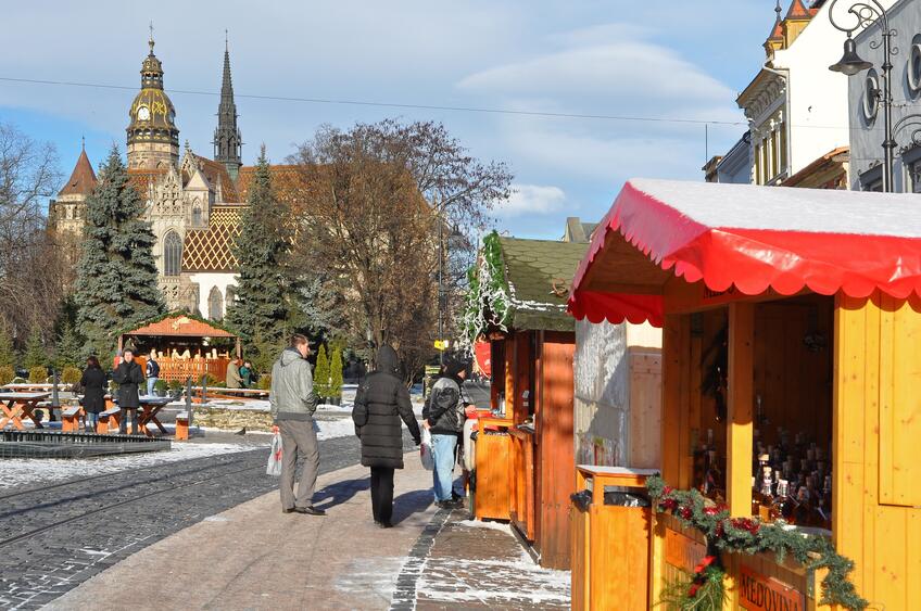 Najpopulárnejšie vianočné trhy na Slovensku: Punč, lokše a dobrá zábava