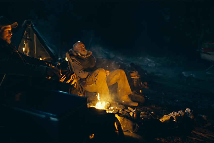 Bradovi Pittovi vraj bola počas celej filmovačky veľká zima.