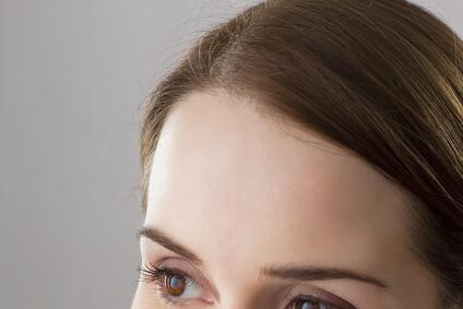 Zubná kefka môže byť domovom baktérií a vírusov.