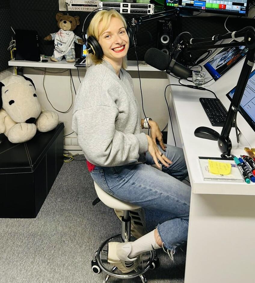 Xénia Dvorín pomáha nezvyčajnou metódou: Predávala paláce, dnes je profesionálna priateľka. Mení ľuďom životy