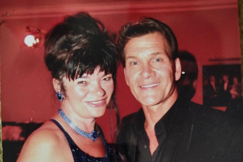 Michaela Conzarová s hviezdou filmu Duch a Hriešny tanec Patrickom Swayzem († 57).