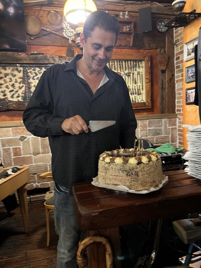 Spevák Karol Csino oslávil 50-ku veľkolepým koncertom: Počas turné obletel päť kontinentov! 