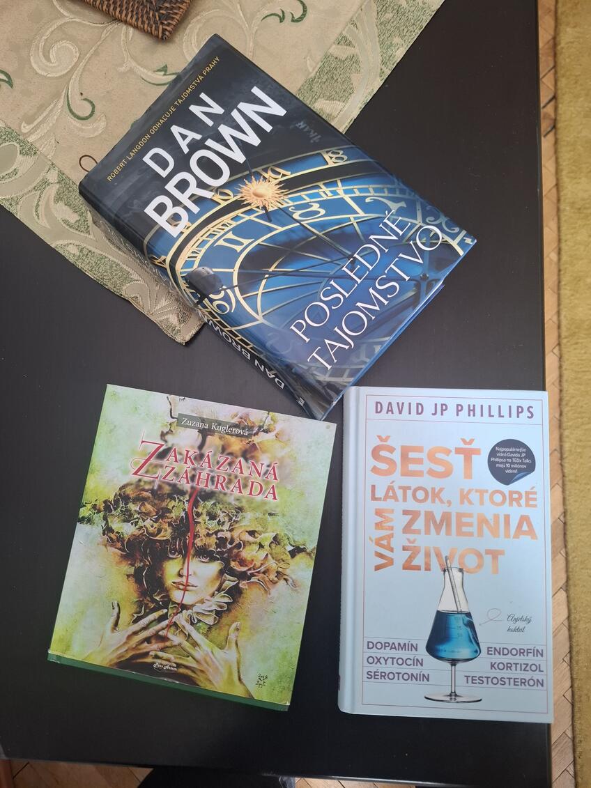 Marec – mesiac knihy: Čo čítajú známi Slováci?