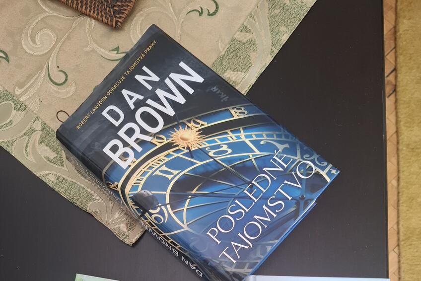 Diela Dana Browna obľúbuje aj Adriena Bartošová.