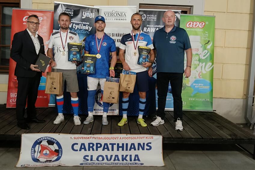 Coffee VERONIA FootGolf CUP prilákal 48 hráčov – od reprezentantov a skúsených footgolfistov až po úplných nováčikov. 