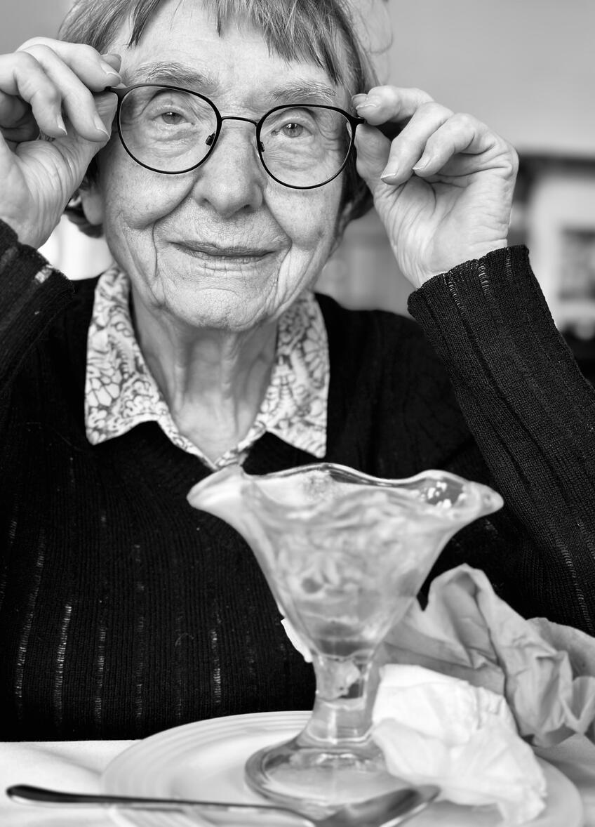 Spomienka na Magdu Rúfusovú († 91). Rehoľný kňaz, spisovateľ a pedagóg Karol Lovaš: Dopriať smrť, je prejavom súcitu a lásky. Žena, tvrdá k sebe i k ostatným