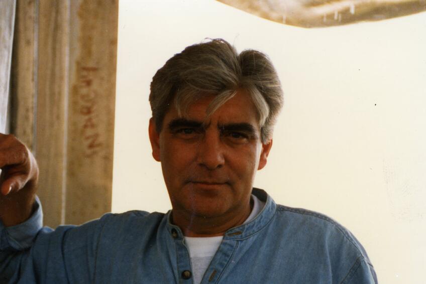 Už v tínedžerskom veku túžil stať sa hokejistom. 