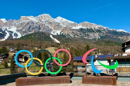 Vieme, aký bude otvárací ceremoniál zimnej olympiády 2026: Katedrála, Armani a Dolomity