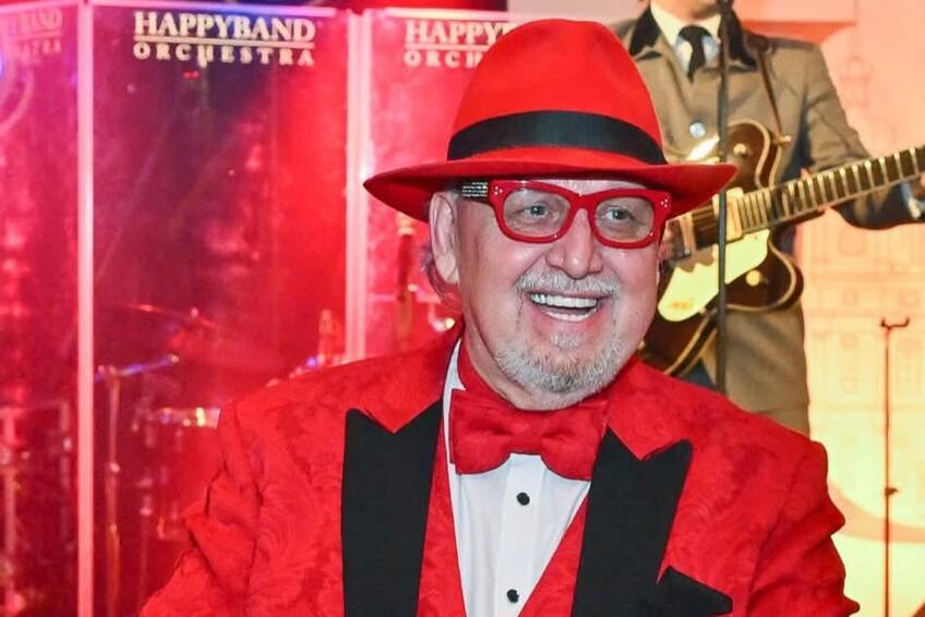 Odborník na krásu Jozef Oklamčák: Červená farba mi dodáva energiu