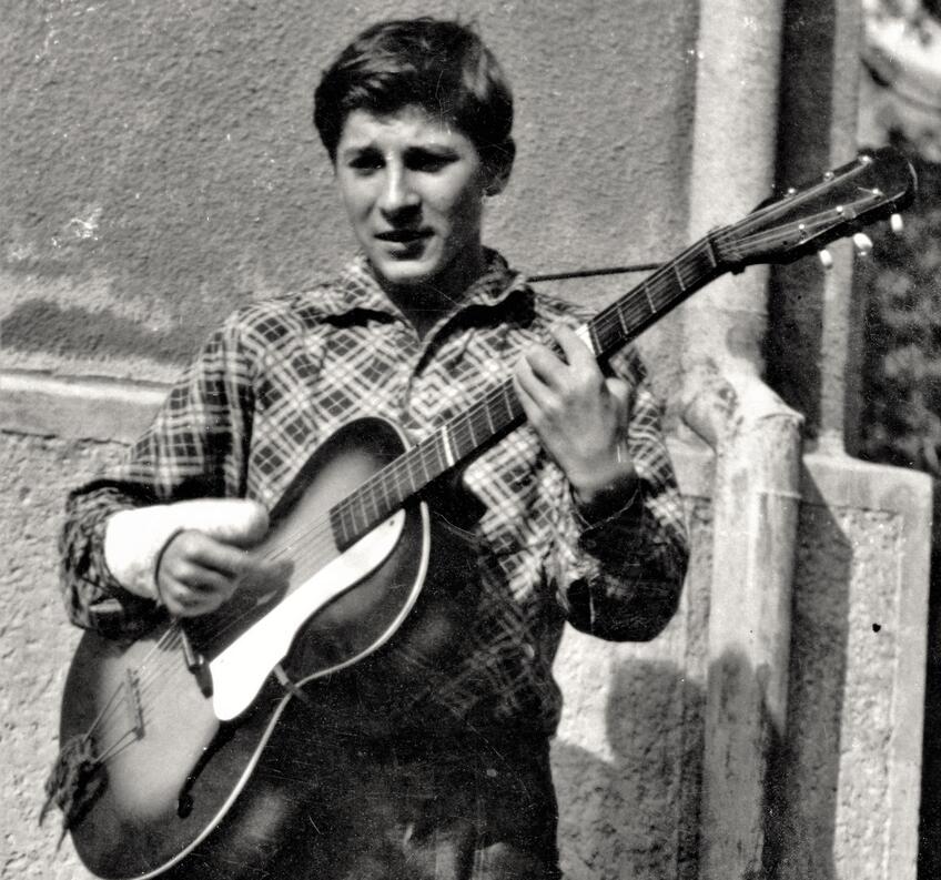 Kapelník Senzusu Pavel Peschl po rokoch slávy na hudobnej scéne priznáva: Bolo to divoké a náročné obdobie! 