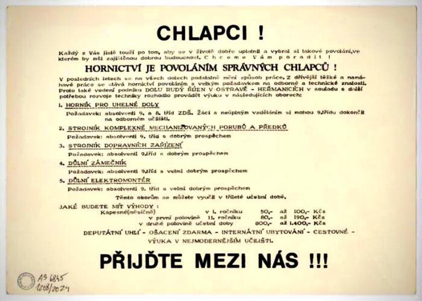 Spomienky na éru červených vlajok, pionierov, Sandokana a povinných osláv