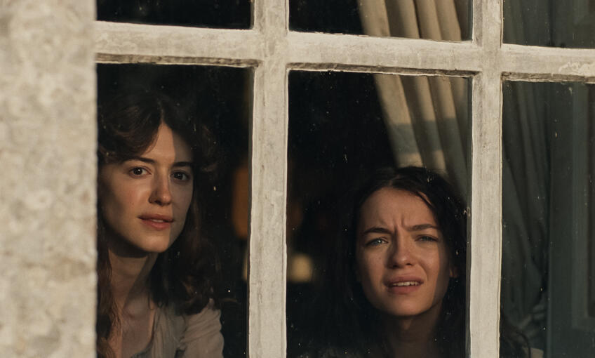 Do kín prichádza Rozum a cit: Nesmrteľný román  Jane Austenovej prvýkrát sfilmovala žena