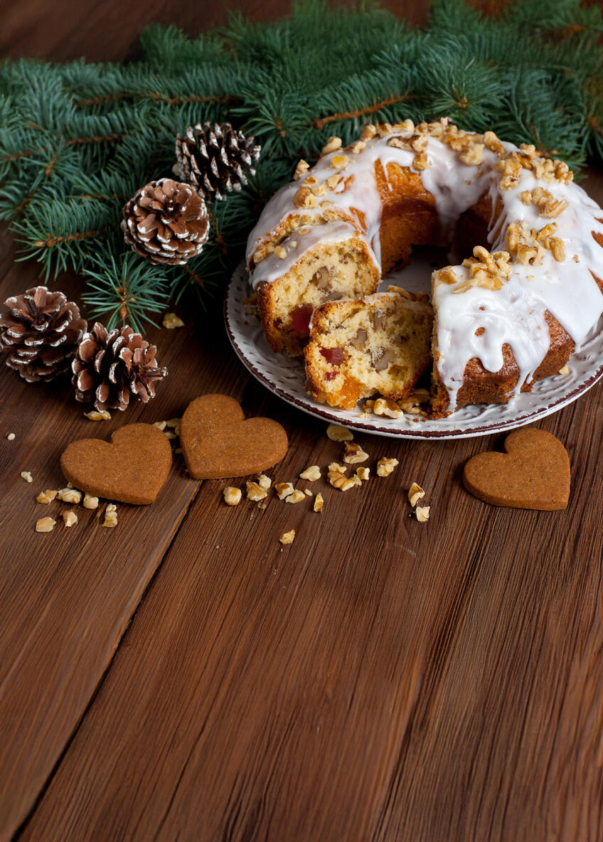 Orechová bábovka s hrozienkami