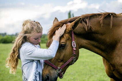 Česká biatlonistka Markéta Davidová miluje kone.