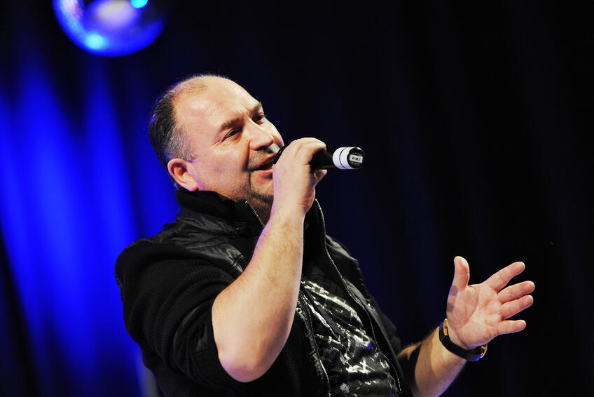 Spevák Michal David sa priznal, že chodil poza školu. 