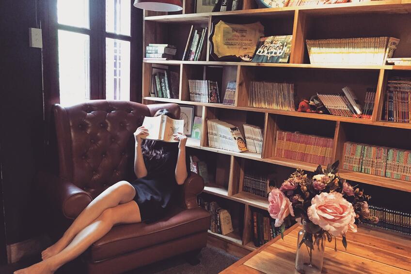 Marec – mesiac knihy: Čo čítajú známi Slováci?