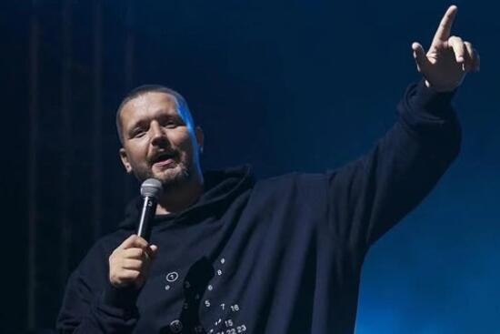 Zomrel hypeman a moderátor Osťo. 