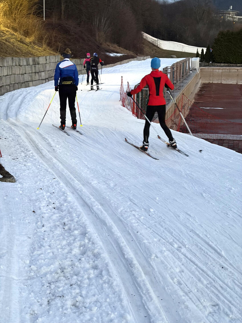 V Banskej Bystrici vzniká tradícia nového podujatia: Bežkárska 24-hodinovku na plážovom kúpalisku