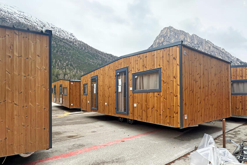 UNIMOBUNKY: Taliani sa rozhodli  pre minimalistický koncept z dreva a prírodných materiálov.