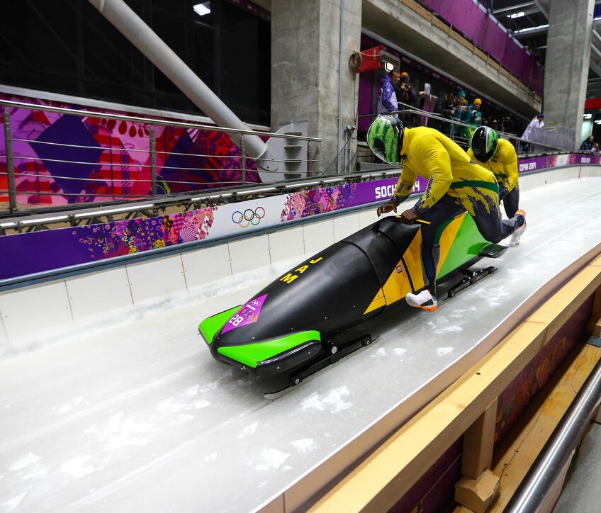 Kráľ Formuly 1 Lewis Hamilton: Prestup roka k jamajským bobistom? 