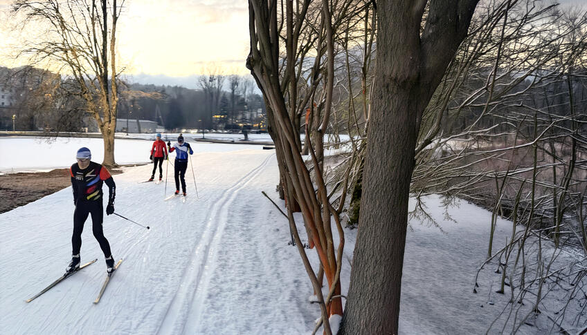 V Banskej Bystrici vzniká tradícia nového podujatia: Bežkárska 24-hodinovku na plážovom kúpalisku