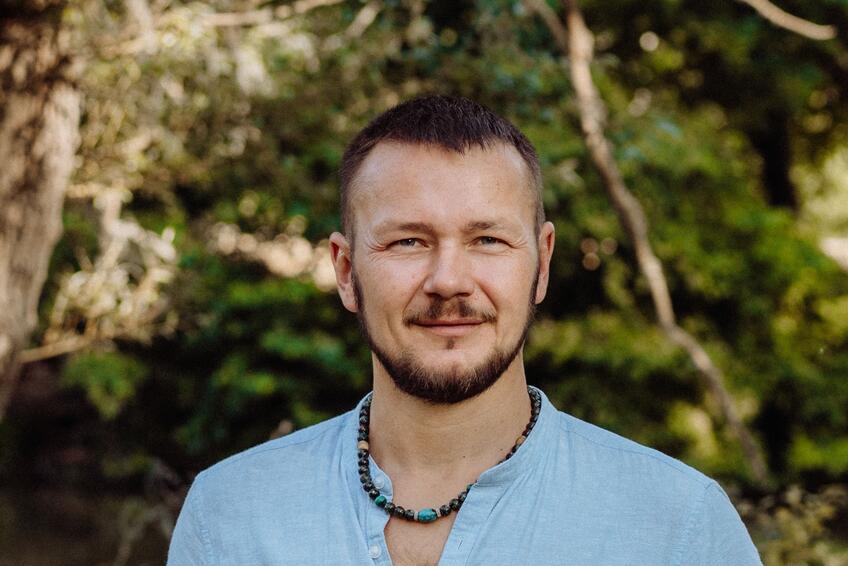 PETER KOVÁČ: Venuje sa práci so zvukom, vibráciou a harmonizujúcimi frekvenciami ladičiek.