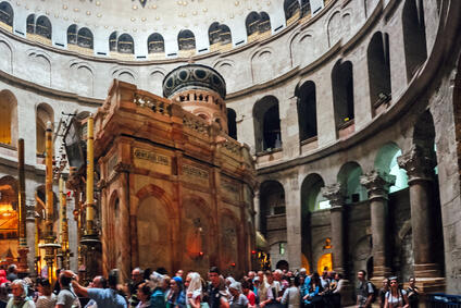 Oslavy kresťanskej Veľkej noci v Jeruzaleme tohto roku zrejme vôbec nebudú, izraelská polícia spôsobila škandál, keď zabránila kardinálovi Pizzabalovi vstúpiť do chrámu Božieho hrobu.