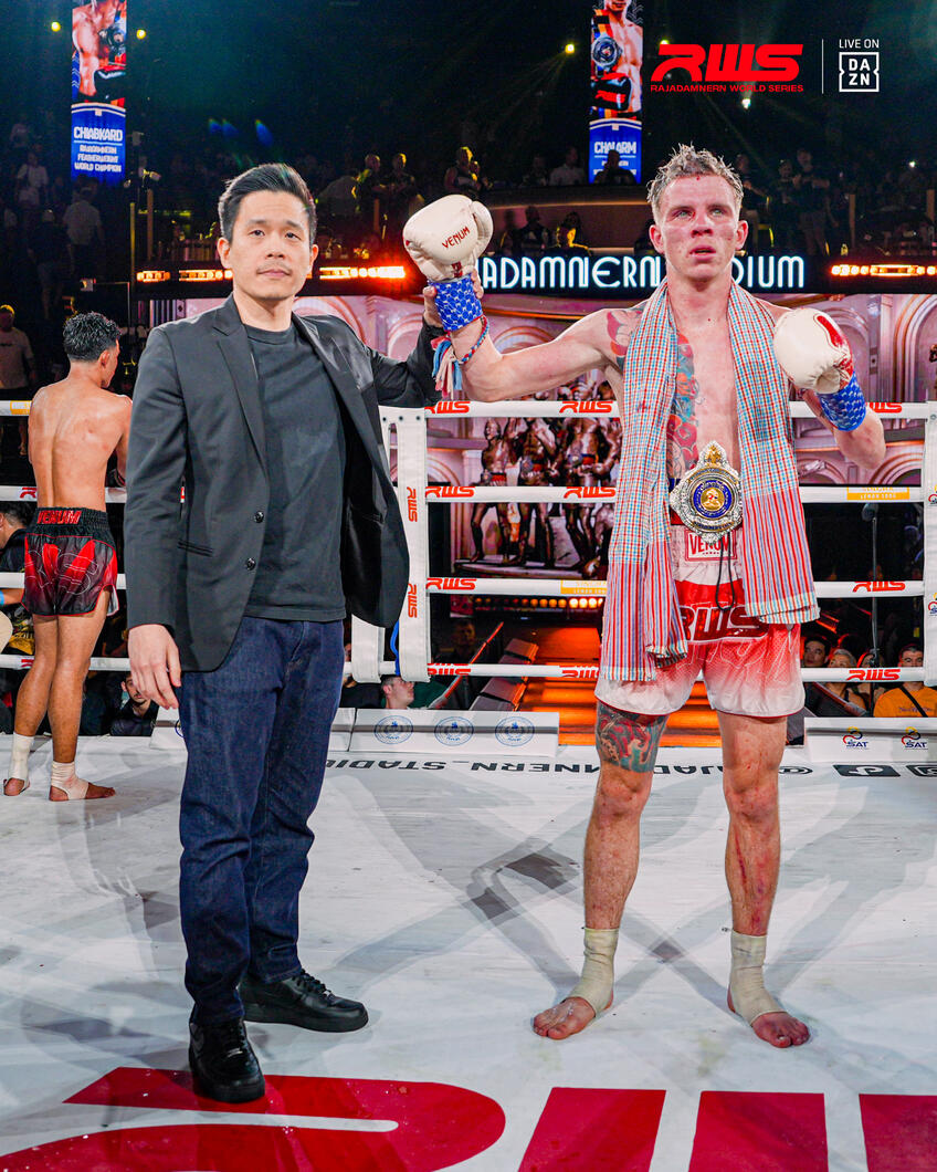 Jozef Molnár získal titul na legendárnom Rajadamnern Stadium v Bangkoku: Slovák prepísal históriu Muay Thai!
