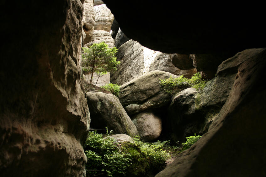 Skalné mesto v Čechách je obľúbenou turistickou atrakciou.