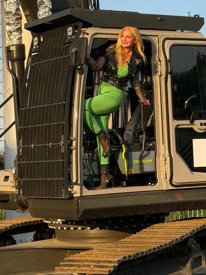 Speváčka Marcella Molnárová: Keď treba, zo mňa bude aj bagristka!